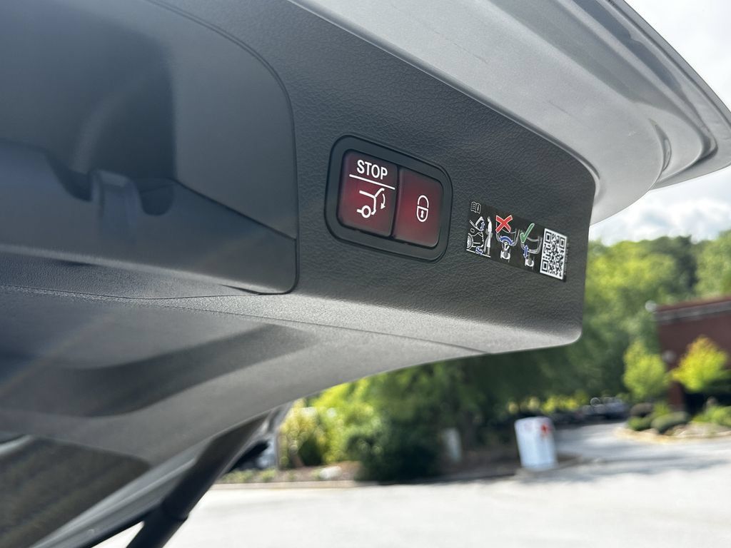 Certified 2026 Mercedes-Benz GLS 450 4MATIC image 22