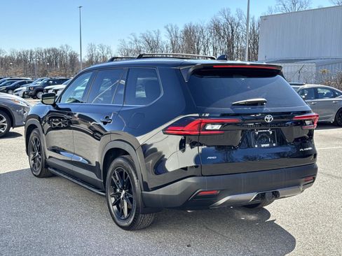 Used 2025 Toyota Grand Highlander AWD image 24