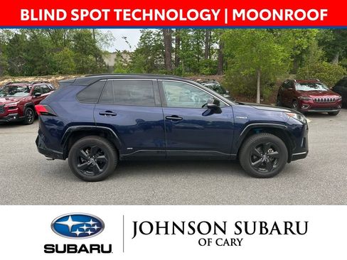Used 2020 Toyota RAV4 XSE w/ XSE Grade Weather Package AWD/4WD image 3