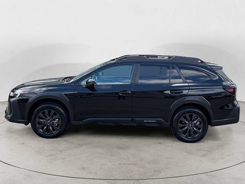 Certified 2025 Subaru Outback Onyx Edition AWD/4WD image 2