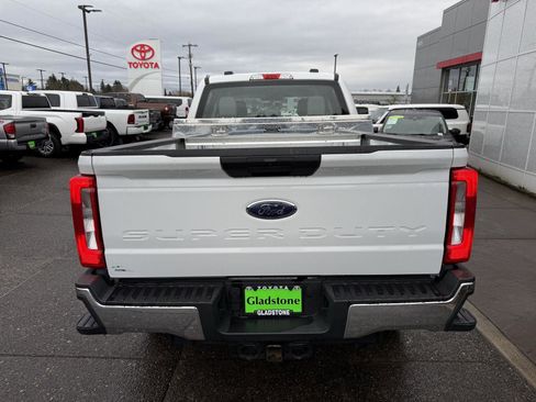 Used 2025 Ford F250 XL w/ XL Chrome Package image 5