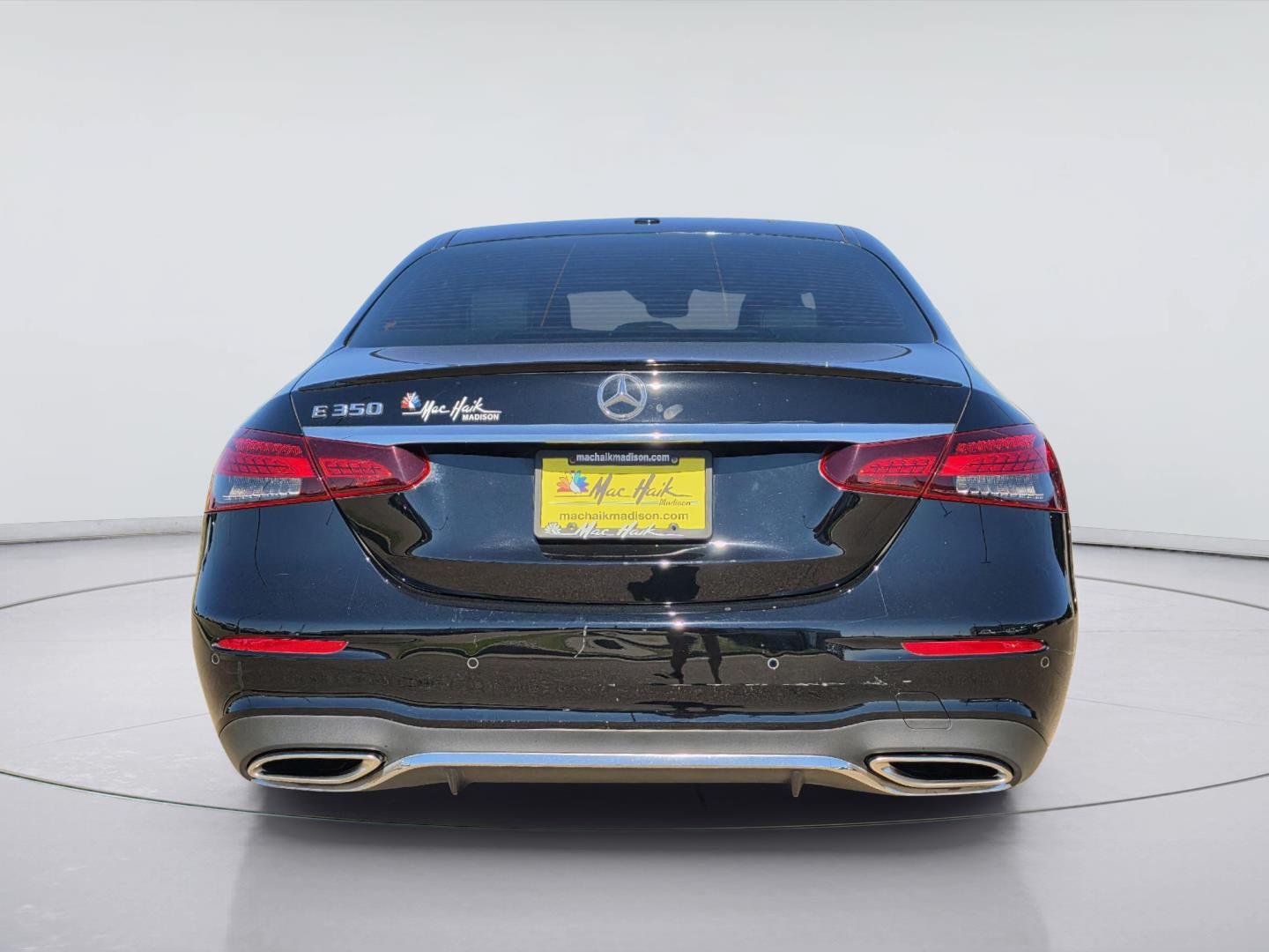 Used 2023 Mercedes-Benz E 350 Sedan image 4