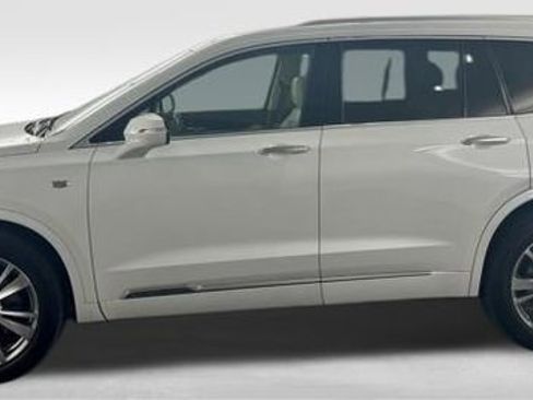 Used 2023 Cadillac XT6 Premium Luxury AWD/4WD image 5