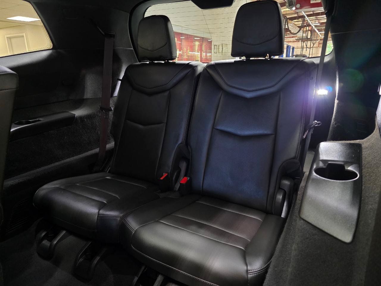 Used 2021 Cadillac XT6 Premium Luxury AWD/4WD image 18