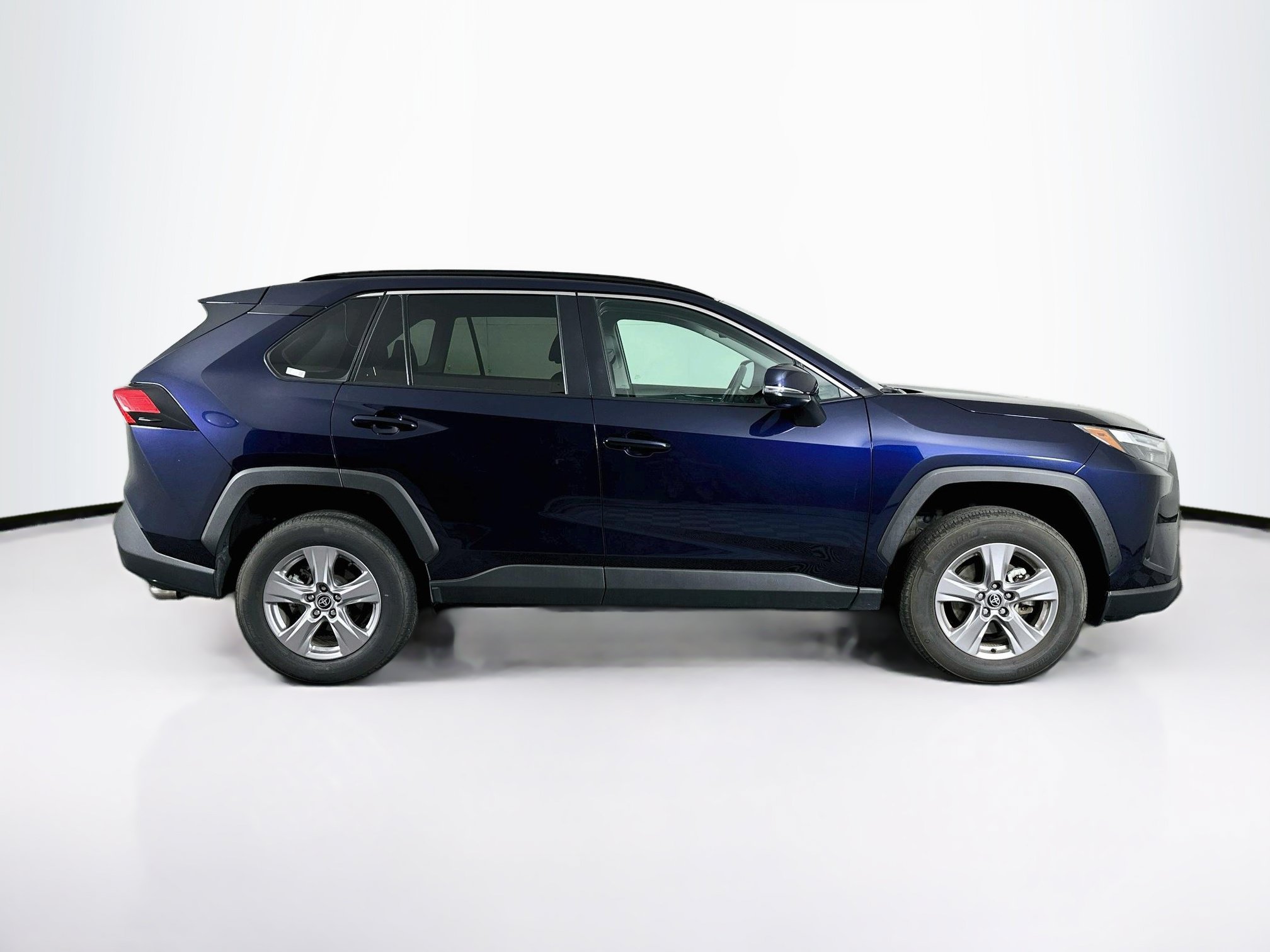 Used 2025 Toyota RAV4 XLE FWD image 10