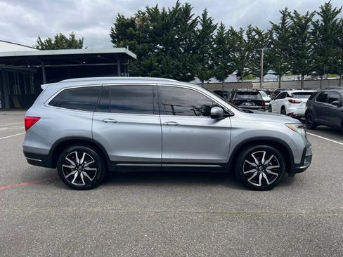 Used 2019 Honda Pilot Touring image 6