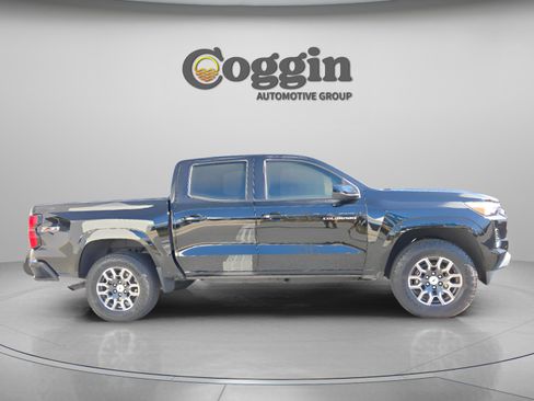 Used 2024 Chevrolet Colorado Z71 AWD/4WD image 7