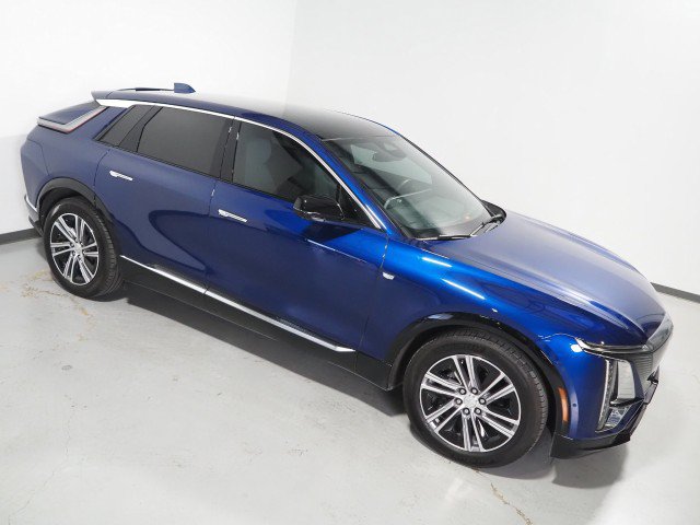 Used 2024 Cadillac Lyriq AWD Luxury w/ LPO, Floor Liner Package image 12