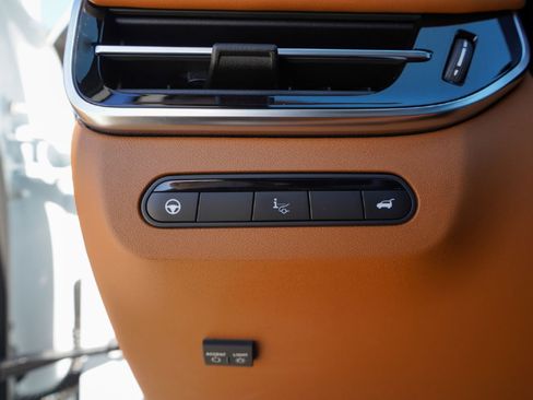 New 2026 INFINITI QX60 Autograph w/ Dark Cargo Package image 19