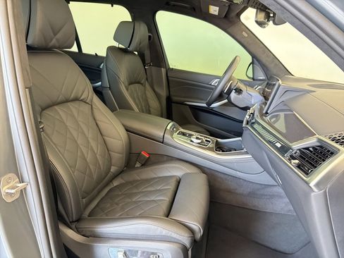 Certified 2026 BMW X5 M60i AWD/4WD image 30