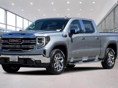 Used 2025 GMC Sierra 1500 SLT w/ SLT Premium Plus Package AWD/4WD image 8