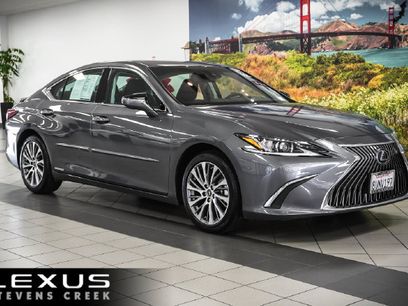 Certified 2021 Lexus ES 300h w/ Premium Package