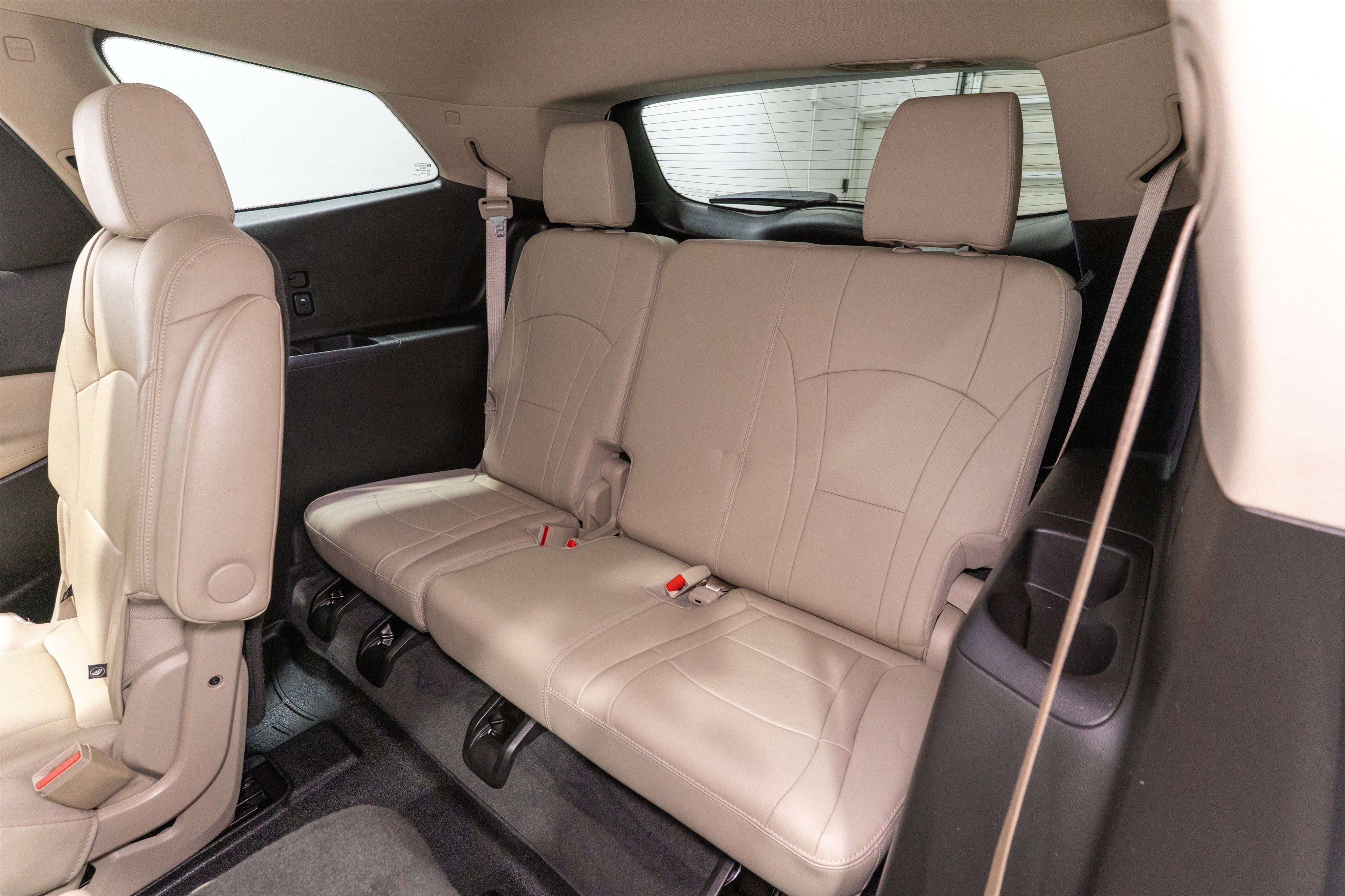 Used 2020 Buick Enclave Essence AWD/4WD image 31