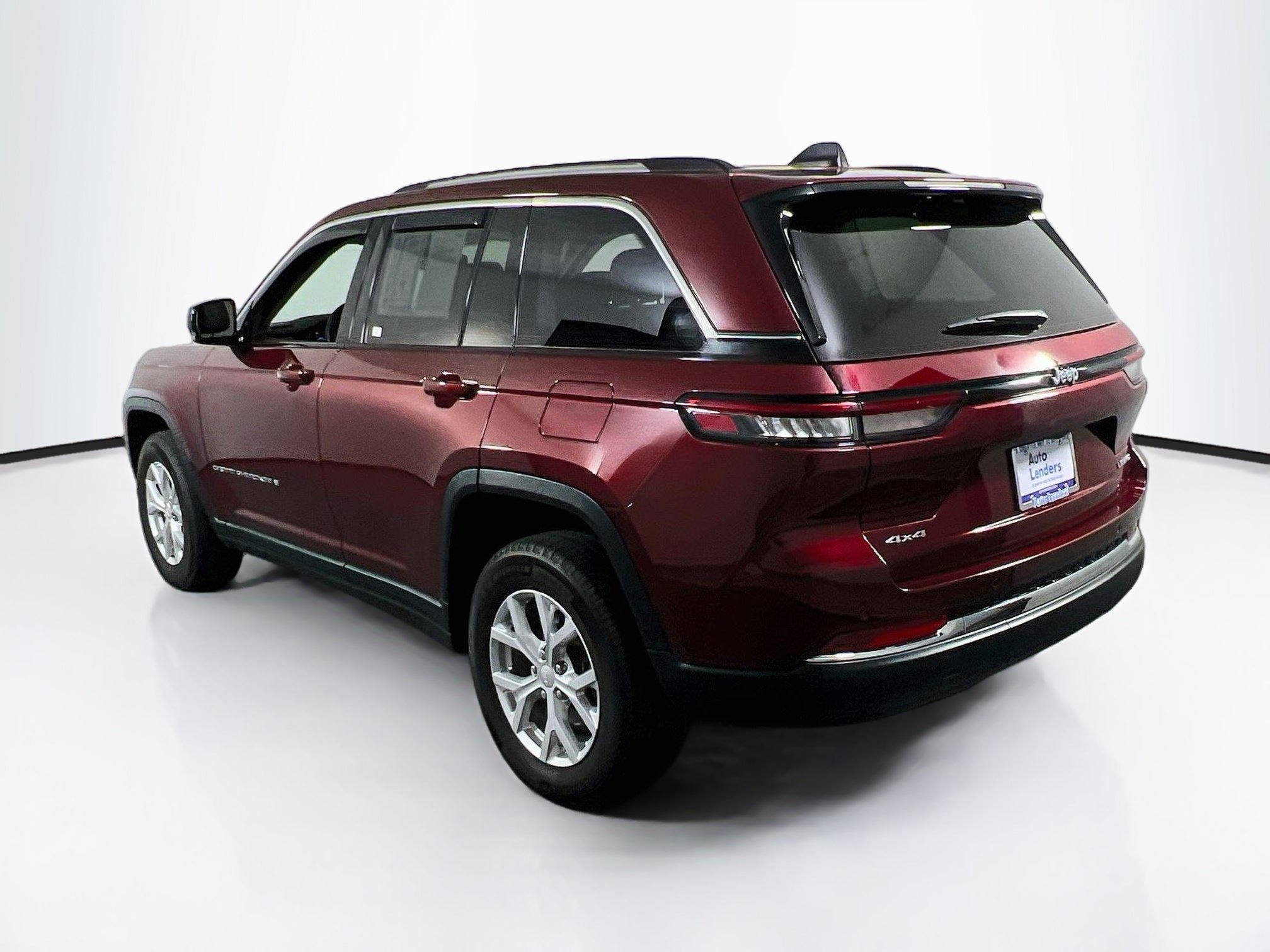 Used 2023 Jeep Grand Cherokee Limited AWD/4WD image 7