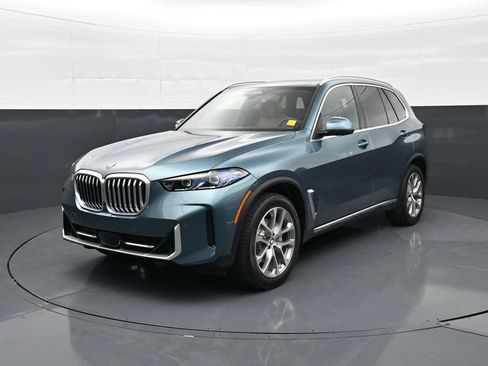Used 2025 BMW X5 xDrive40i w/ Climate Comfort Package AWD/4WD image 1