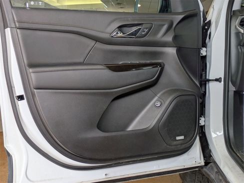 Certified 2023 GMC Acadia AT4 image 13