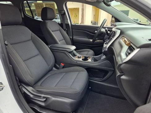 Used 2022 GMC Acadia SLE w/ Driver Convenience Package FWD image 19