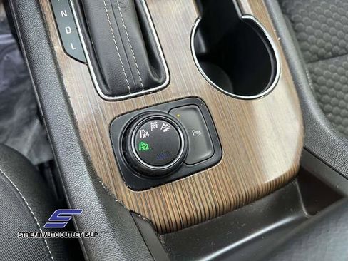 Used 2019 GMC Acadia SLE w/ Driver Alert Package I image 34