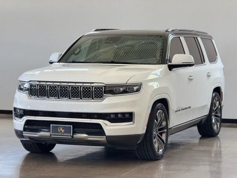 Used 2022 Jeep Grand Wagoneer Series III AWD/4WD image 3
