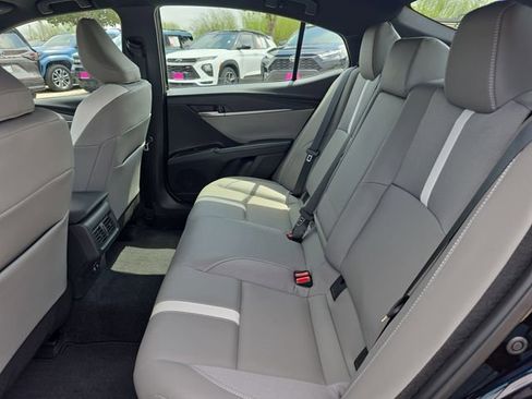 Used 2026 Toyota Camry SE w/ Convenience Package image 14