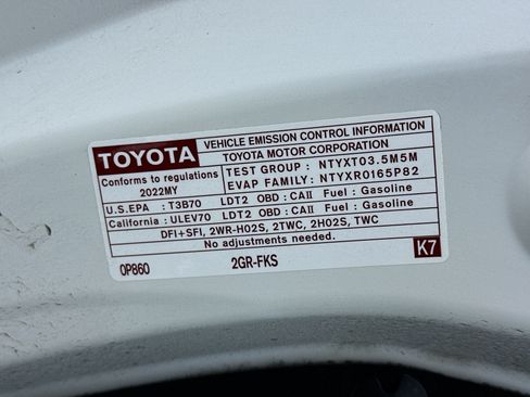 Used 2022 Toyota Highlander XSE FWD image 22