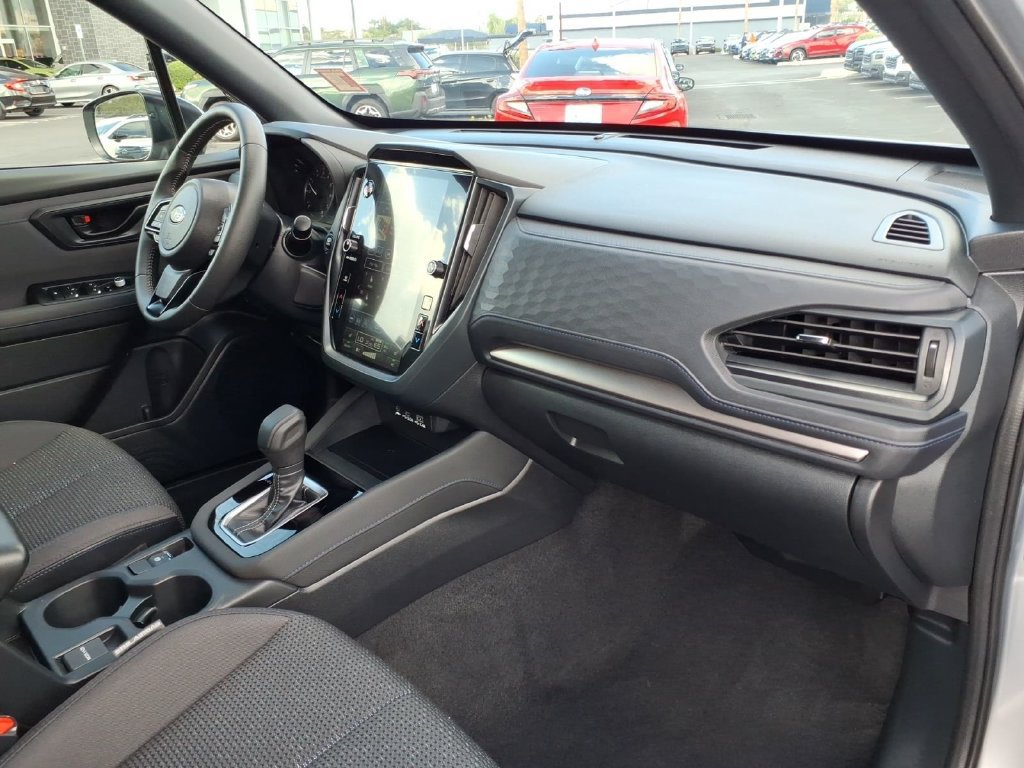 Certified 2025 Subaru Forester Premium AWD/4WD image 17