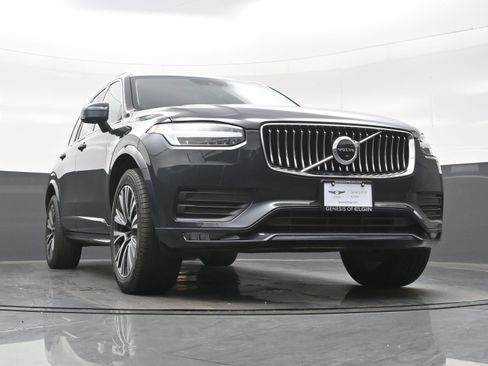 Used 2021 Volvo XC90 T6 Momentum w/ Advanced Package image 34