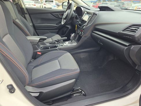 Used 2023 Subaru Crosstrek 2.0i Premium image 6