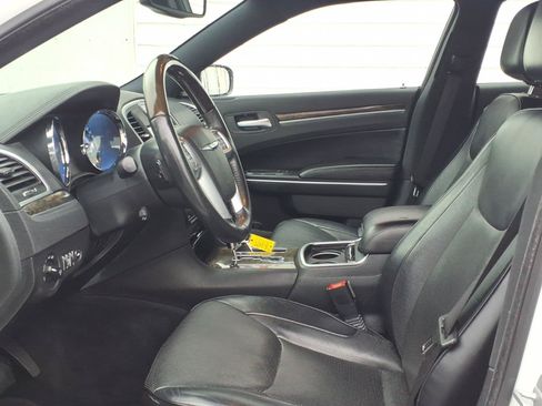Used 2013 Chrysler 300 C RWD image 7