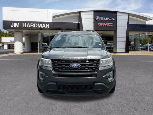 Used 2017 Ford Explorer Sport w/ Equipment Group 401A AWD/4WD image 2