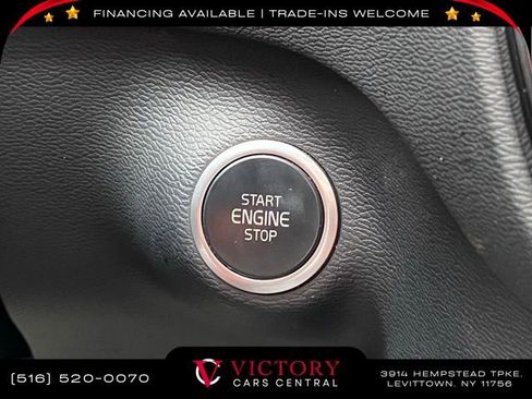 Used 2021 Volvo XC40 T5 R-Design w/ Advanced Package image 42