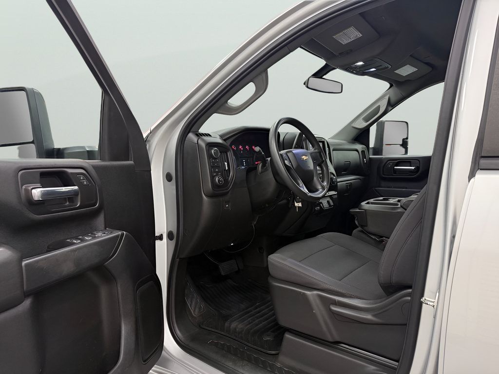 Used 2022 Chevrolet Silverado 2500 Custom w/ Custom Value Package AWD/4WD image 10