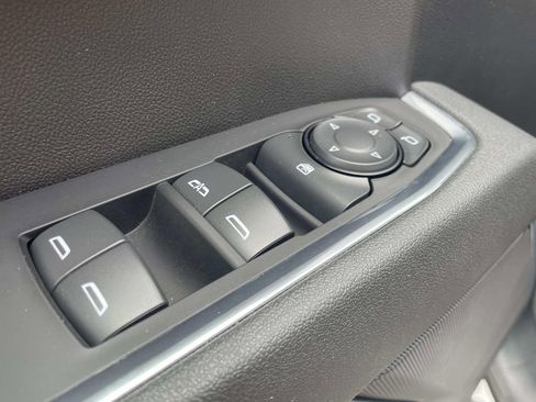 Used 2025 Chevrolet Silverado 1500 LT AWD/4WD image 16