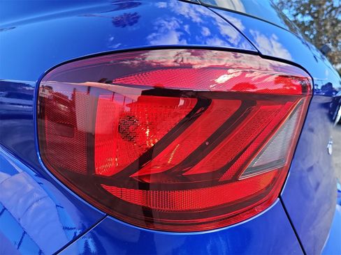 Certified 2022 Hyundai Venue SE image 36