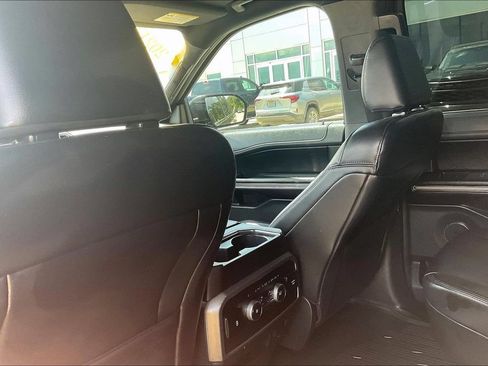 Used 2021 Ford Expedition Max XLT RWD image 32