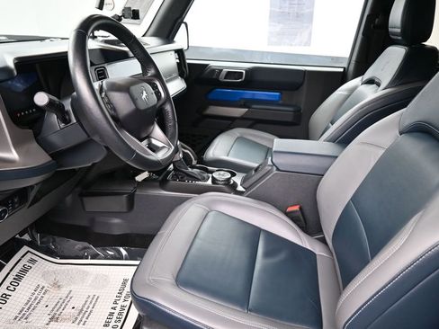 Used 2022 Ford Bronco Outer Banks w/ Sasquatch Package AWD/4WD image 28