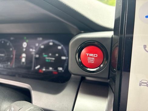 Used 2024 Toyota Tacoma TRD Sport AWD/4WD image 14