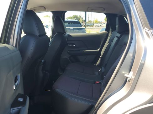 New 2026 Nissan Kicks SR w/ Cold Weather Package AWD/4WD image 8