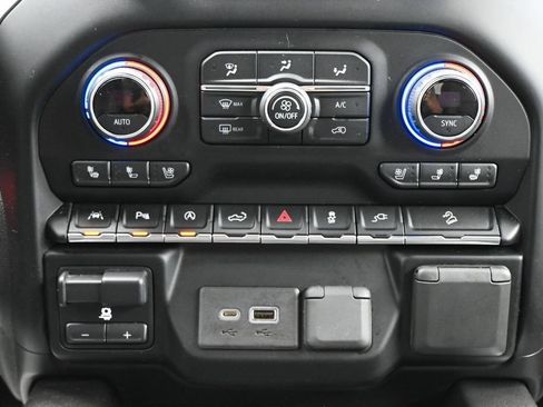 Used 2020 Chevrolet Silverado 1500 LTZ w/ LTZ Plus Package AWD/4WD image 20