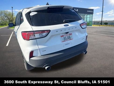 Used 2021 Ford Escape SE w/ SE Sport Appearance Package AWD/4WD image 18