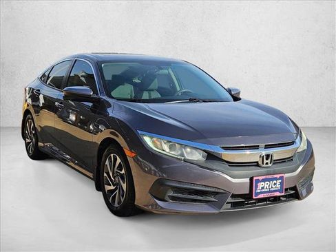 Used 2018 Honda Civic EX image 3