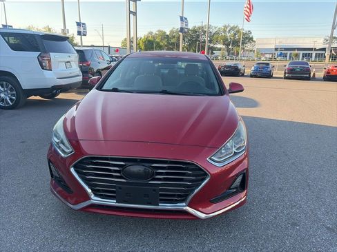 Used 2019 Hyundai Sonata SE FWD image 2