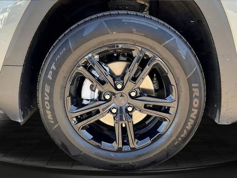 Used 2023 GMC Terrain AT4 AWD/4WD image 32
