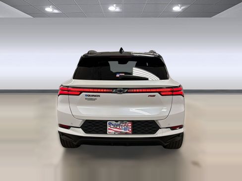 Used 2024 Chevrolet Equinox EV RS FWD image 10