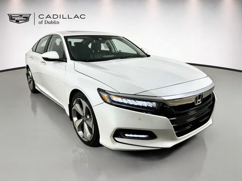 Used 2018 Honda Accord Touring image 3