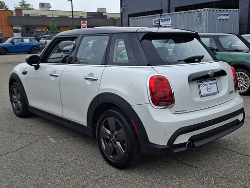 Used 2024 MINI Cooper 4-Door Hardtop FWD image 4