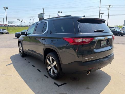 Used 2019 Chevrolet Traverse LT w/ LT Premium Package image 5