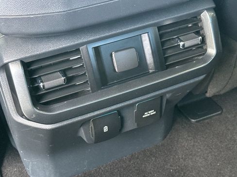 Used 2022 Ford F150 Lariat RWD image 16
