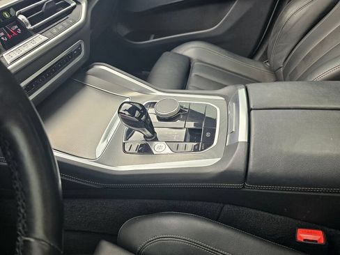 Used 2022 BMW X6 xDrive40i AWD/4WD image 28