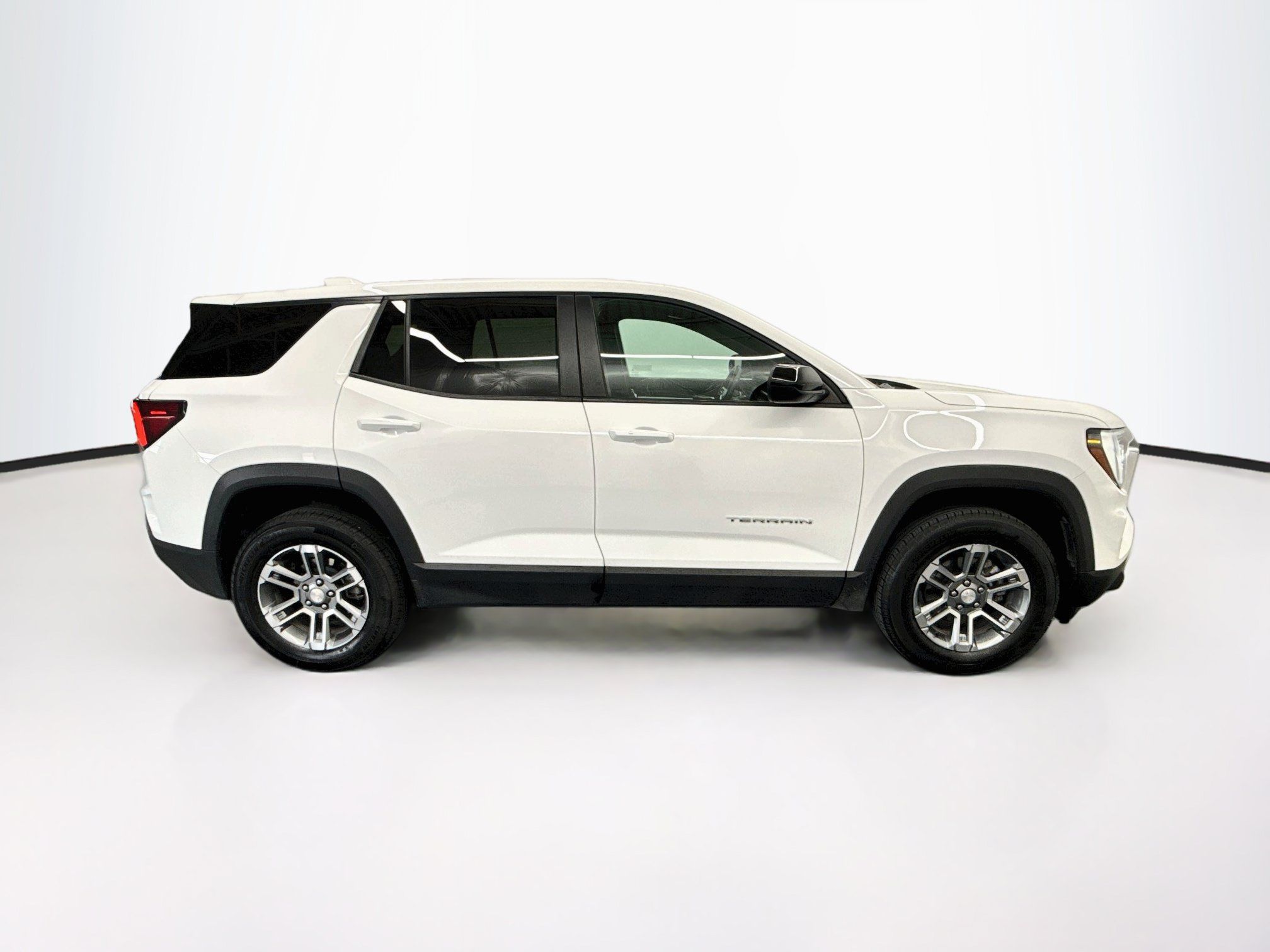 Used 2025 GMC Terrain Elevation FWD image 10